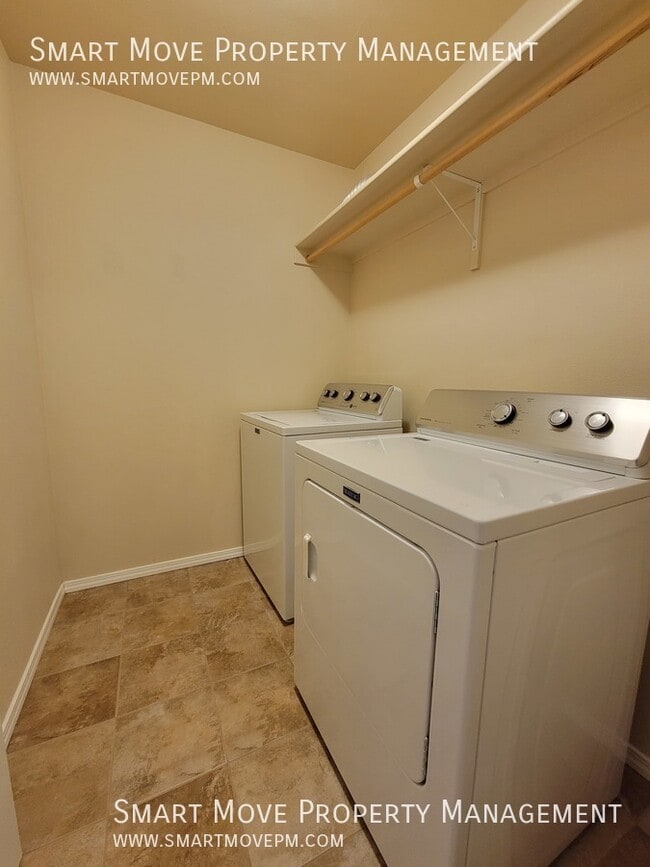 Building Photo - 8723 W Pine Nut Ln