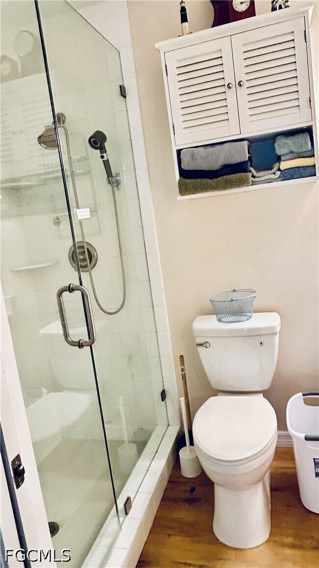 Building Photo - 15610 Crystal Lake Dr