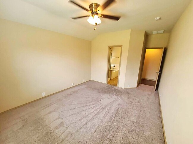 Building Photo - Great 3 Bdrm 2 Bath Home in Cross Roads Tx