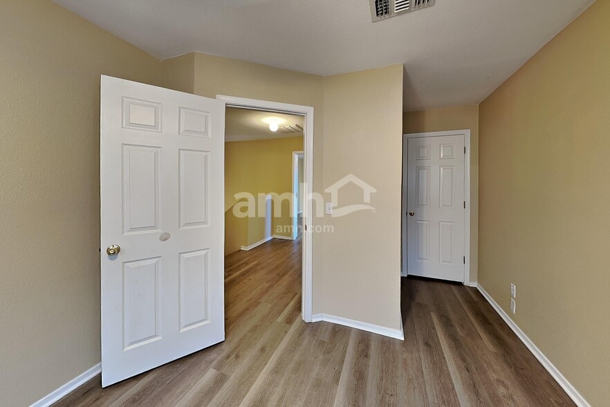 Building Photo - 360 E Atlas Cedar Pl