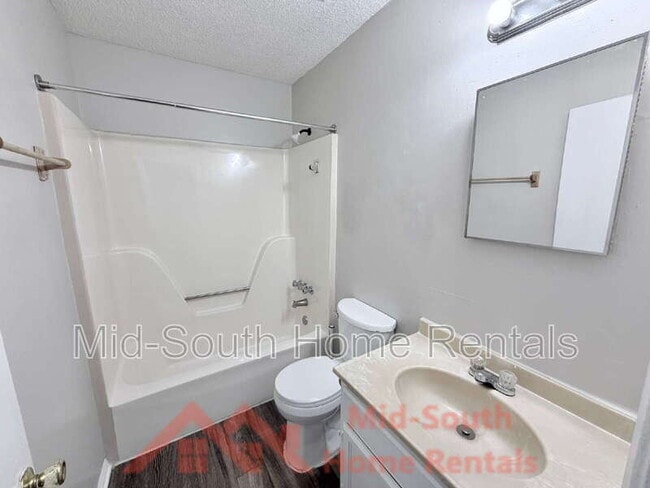 Building Photo - 3829 Walsingham Dr