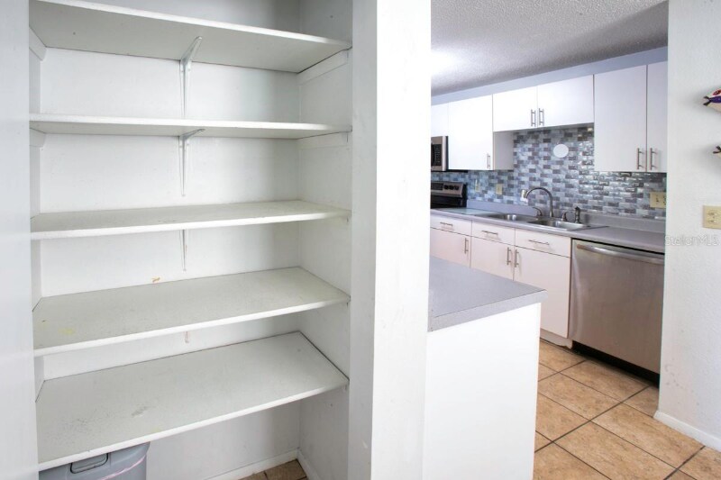 Building Photo - 6116 38th Ave W