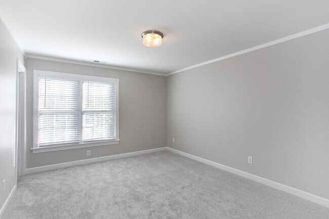 Building Photo - Beautiful 5 bedroom home in Cameron Estates!