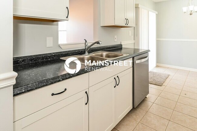 Building Photo - 3 Bedroom Pet-Friendly Home in JACKSONVILLE, FL with Main Street Renewal