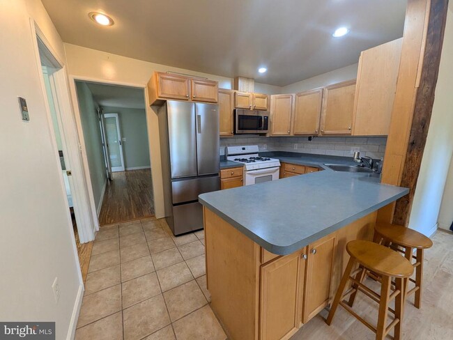 Building Photo - 965 Chester River Dr