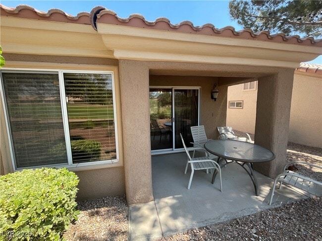 Building Photo - 9401 Villa Ridge Dr