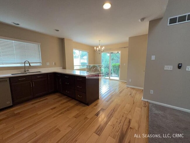 Building Photo - 2520 Sierra Springs Dr