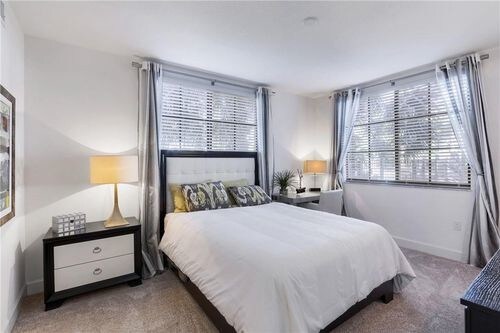 Building Photo - 5801 Toscana Dr