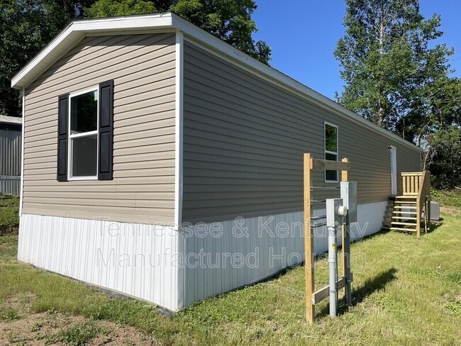 Building Photo - 218 Eller Dr