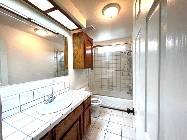 Building Photo - 3013 Verdugo Ln