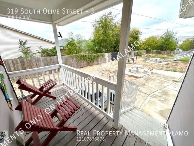 Building Photo - AVAILABLE NOW! FULLY FURNISHED 3 Bedroom /...