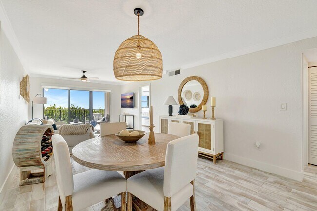 Building Photo - 7420 S Ocean Dr