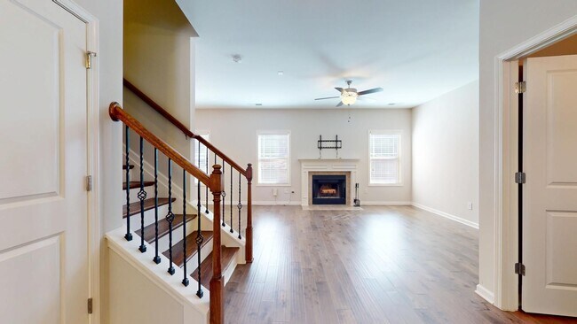 Building Photo - Solamere Subdivision