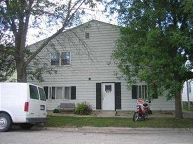 Primary Photo - 907 S Mill St