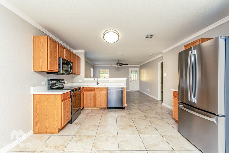 Building Photo - 8924 Sun Haven Way