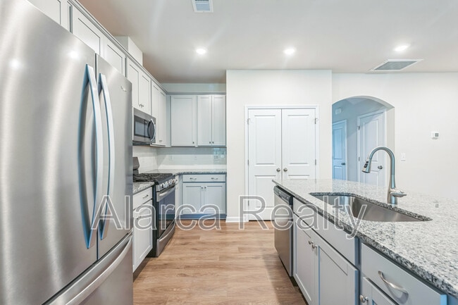 Building Photo - 14009 Castle Nook Dr