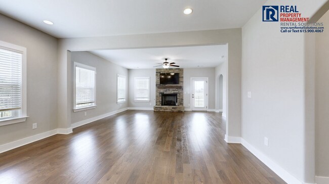 Building Photo - Gorgeous, Luxury home in Marymont Springs! Neighborhood pool and playground!