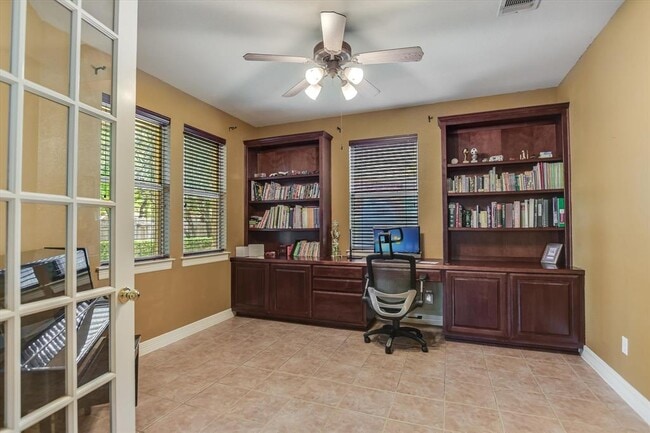 Building Photo - 2339 Berwick Dr