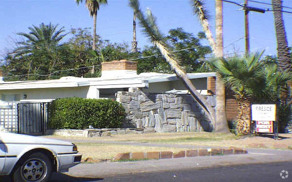 Primary Photo - Fireside Apartments