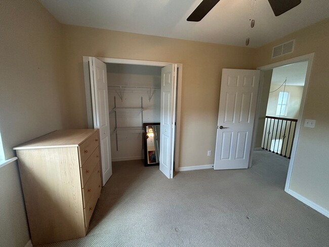 Building Photo - 2475 Ashbury Cir