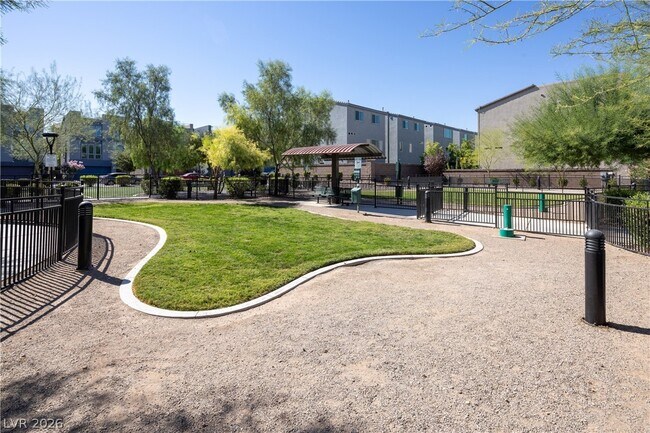 Building Photo - 8040 Carpenter Creek Ave