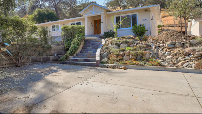 Primary Photo - 21717 Almaden Rd