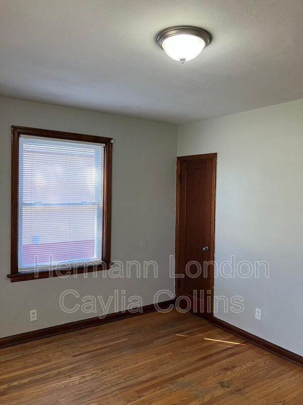 Building Photo - 6207 Tyndall Dr