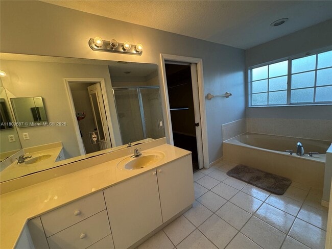 Building Photo - 8872 SW 208th Terrace