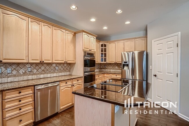 Building Photo - 15510 Robsart Ct
