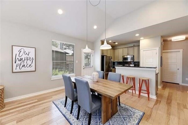 Building Photo - 2001 Faro Dr