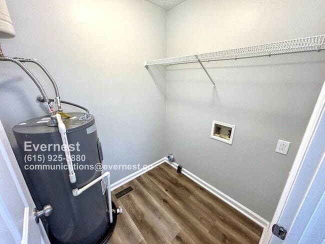 Building Photo - Adorable 3-Bedroom, 2-Bathroom Home in a C...