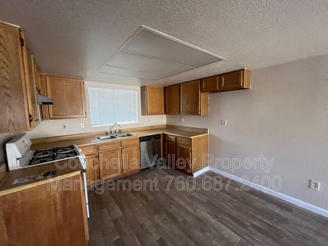 Building Photo - 32934 Rancho Vista Dr