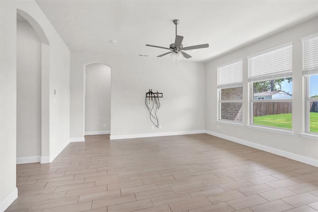 Building Photo - 7243 Crowell Ave