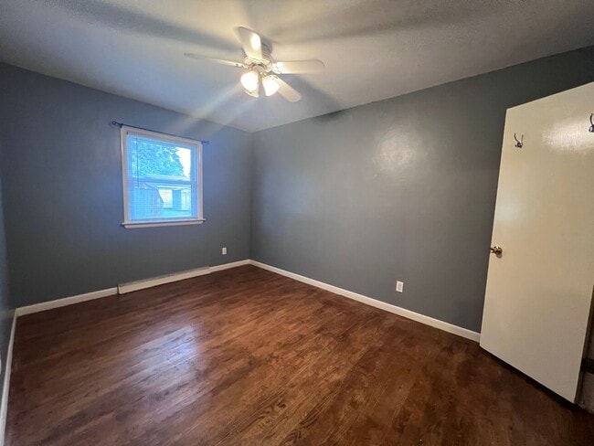 Building Photo - Byron Center Schools - Ranch Style Home!