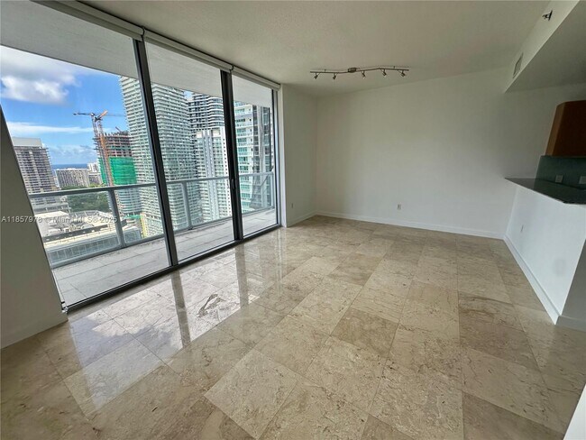 Building Photo - 1060 Brickell Ave