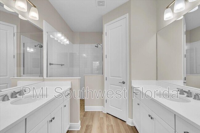 Building Photo - 18018 Franklin Park Ct