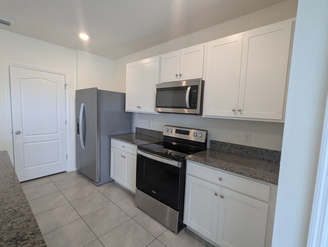 Building Photo - 5751 Galloping Dr