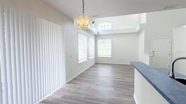 Building Photo - 203 Madison Cir