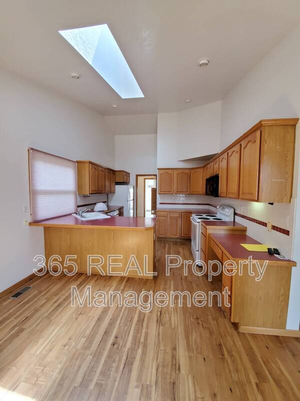 Building Photo - 5601 W 18th St