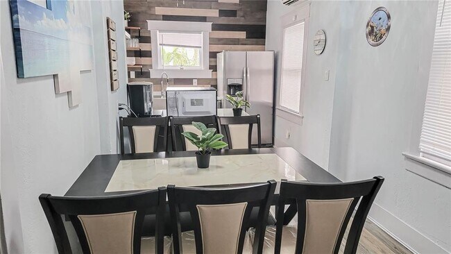 Building Photo - 2524 Avenue Q
