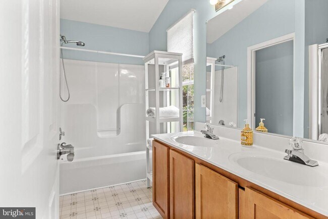 Building Photo - 1318 Bay Ridge Ave