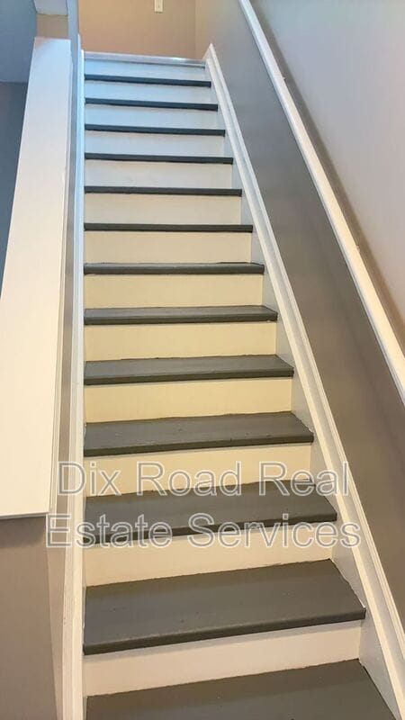 Building Photo - 244 Timber Hill Dr