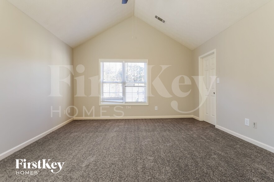 Building Photo - 1175 Grace Dr