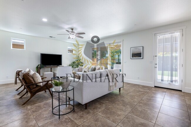 Building Photo - 1632 N Broadbent Ln