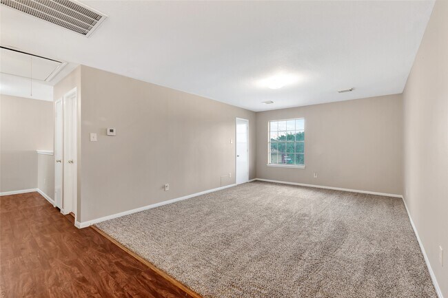 Building Photo - 11019 Cayman Mist Dr