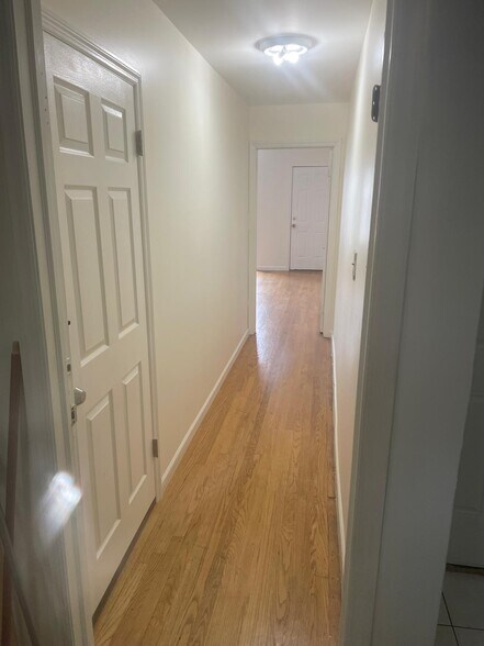 Building Photo - 62 Highland Ave