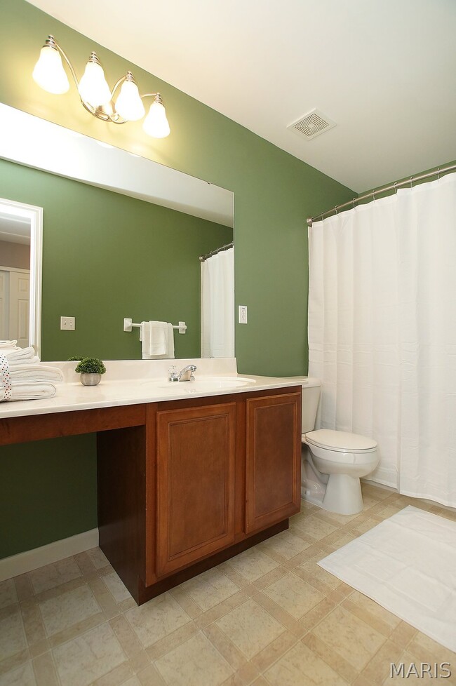 Building Photo - 307 Shady Rock Ln