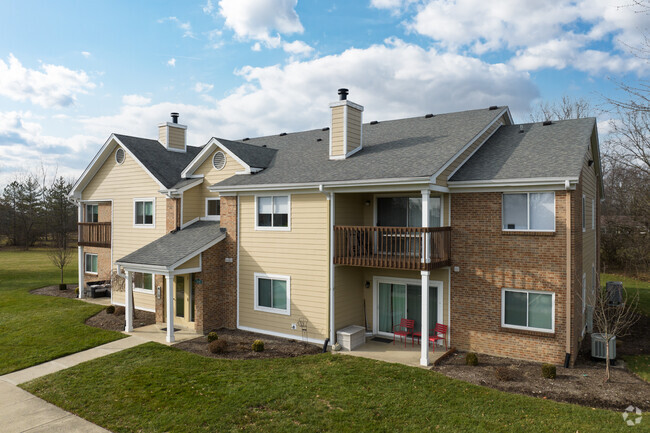 Building Photo - Villages at Hunters Glen