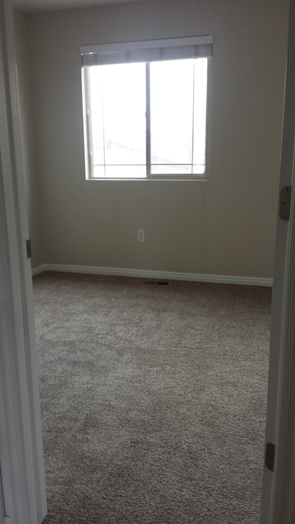 Building Photo - 256 W 350 N