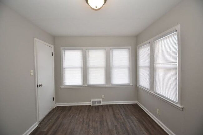 Building Photo - River Park Charming 3 bedroom Single Family Home